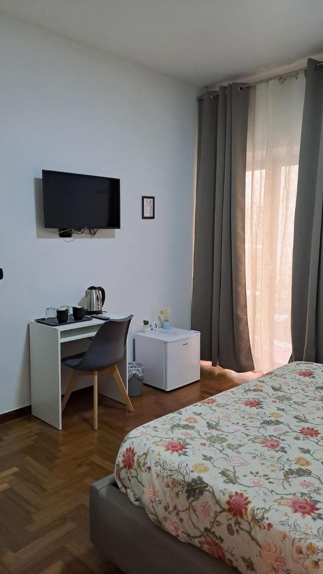 Royal Poerio Hotel Nápoly Kültér fotó